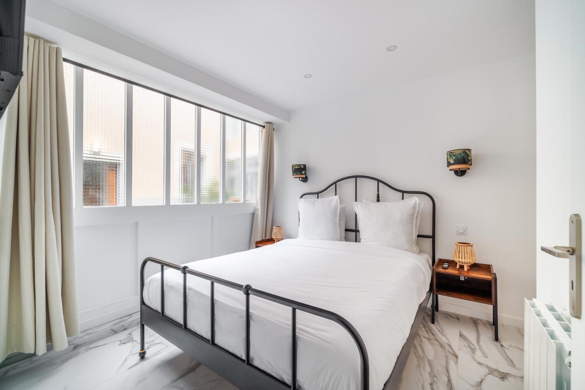 Spacious Flat For 4 People #1 Asnières Buitenkant foto