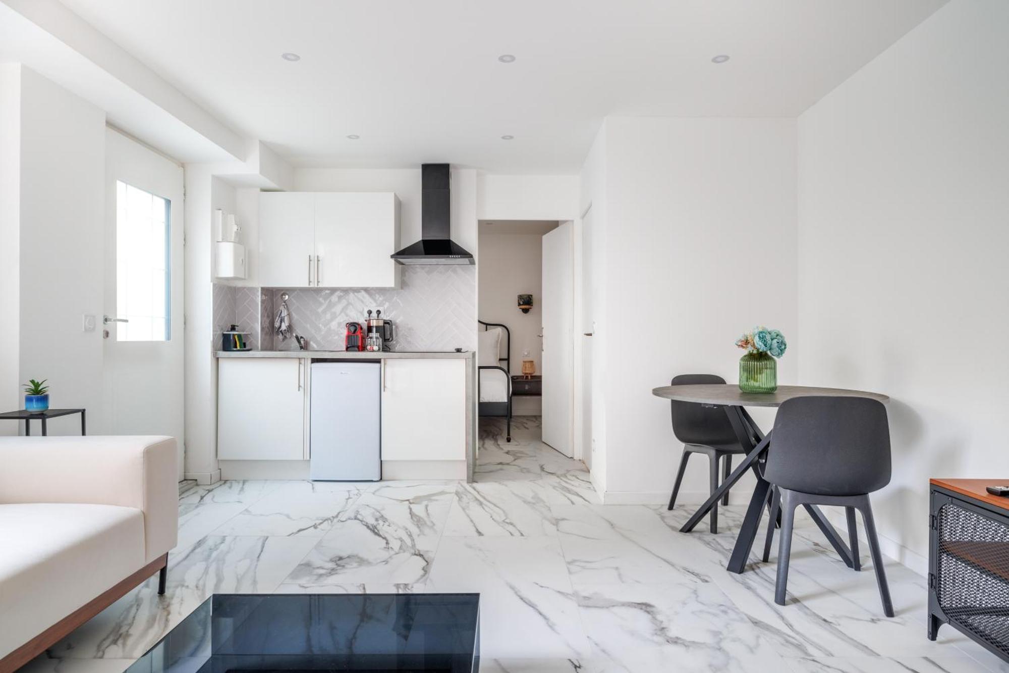 Spacious Flat For 4 People #1 Asnières Buitenkant foto